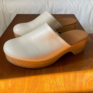 NWT Universal Thread Magnolia Heels/Wedges Clogs (Cream)